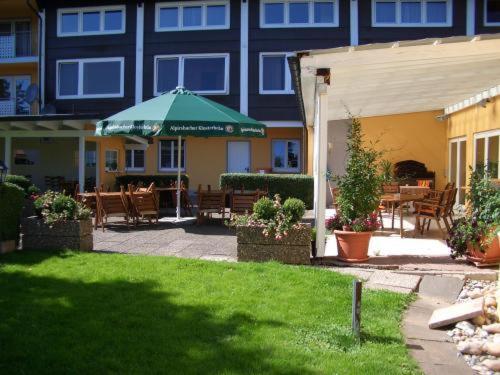 Hotel Traube Loßburg Buitenkant foto