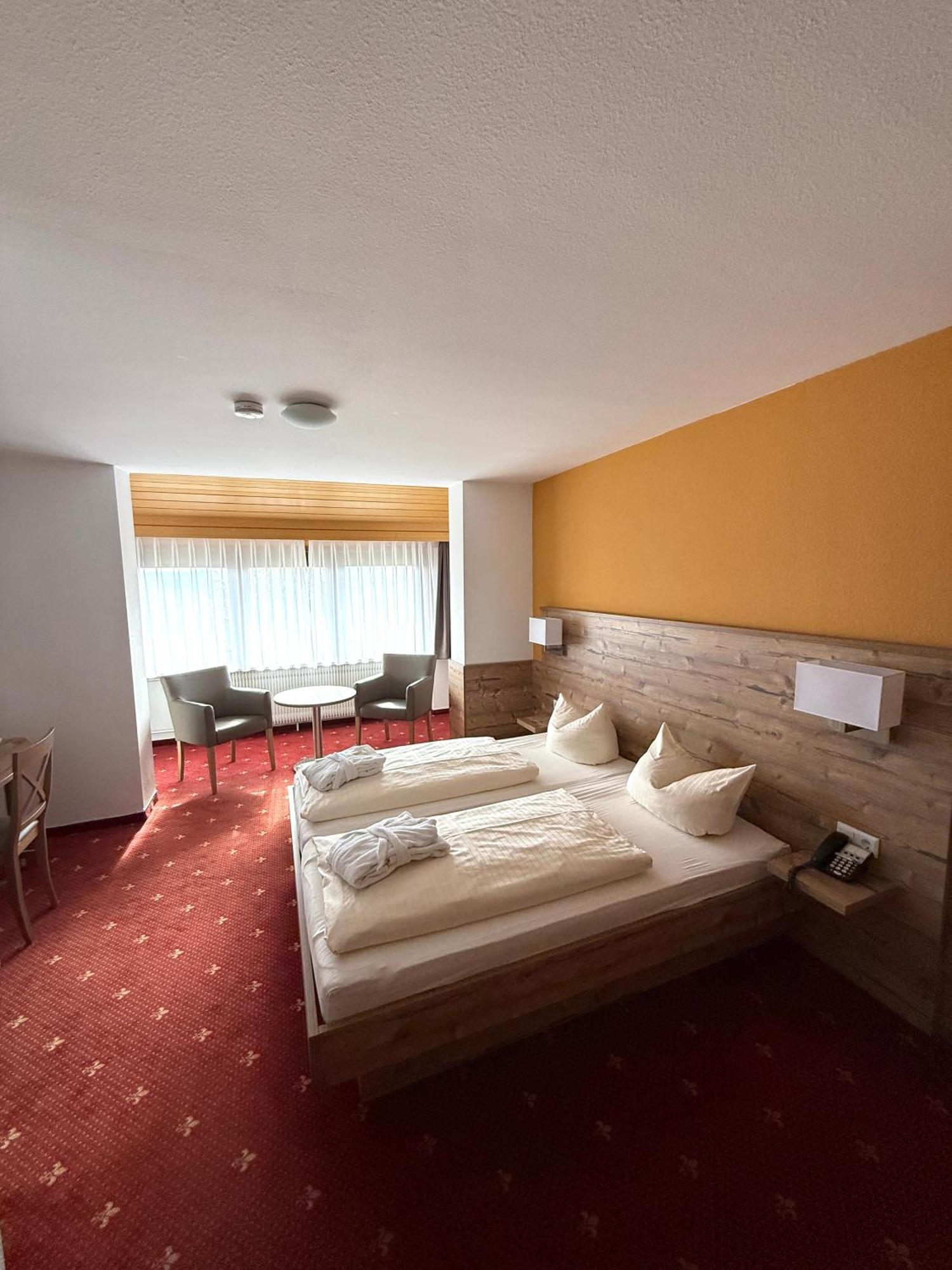 Hotel Traube Loßburg Buitenkant foto